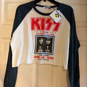 Daydreamer White & Black KISS Raglan Crop Tee